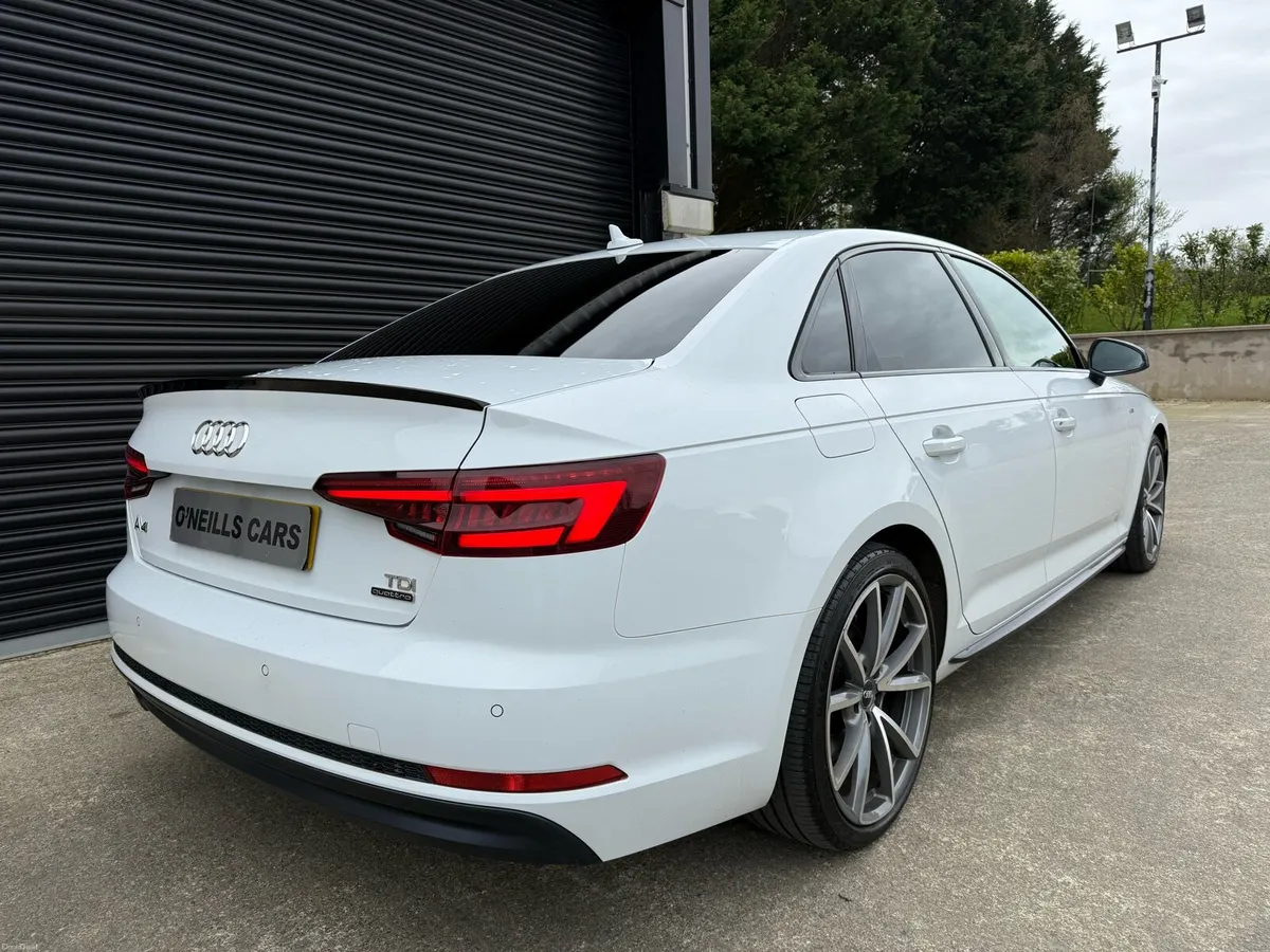 2018 Audi A4 2.0 TDI Black Edition S-T Quattro - Image 4