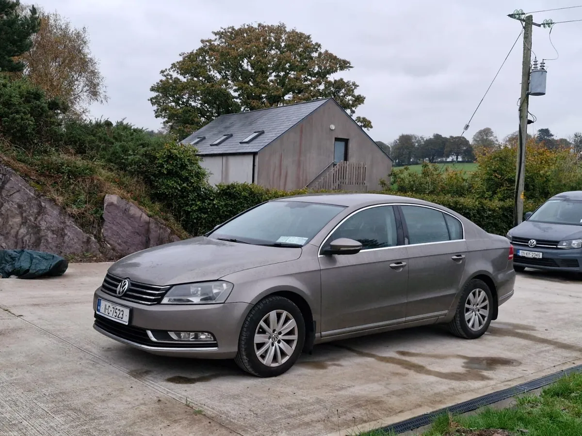 Volkswagen Passat - Image 2