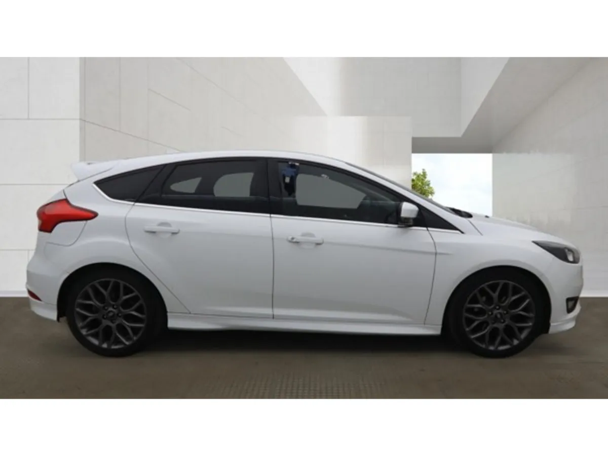 Ford Focus ZETEC S TDCI - Image 3