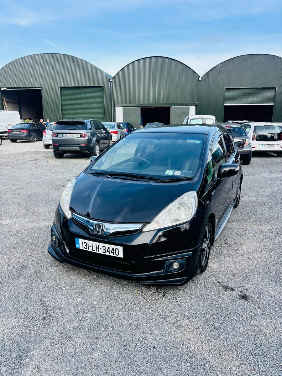 Honda Fit Hybrid Automatic - Image 1