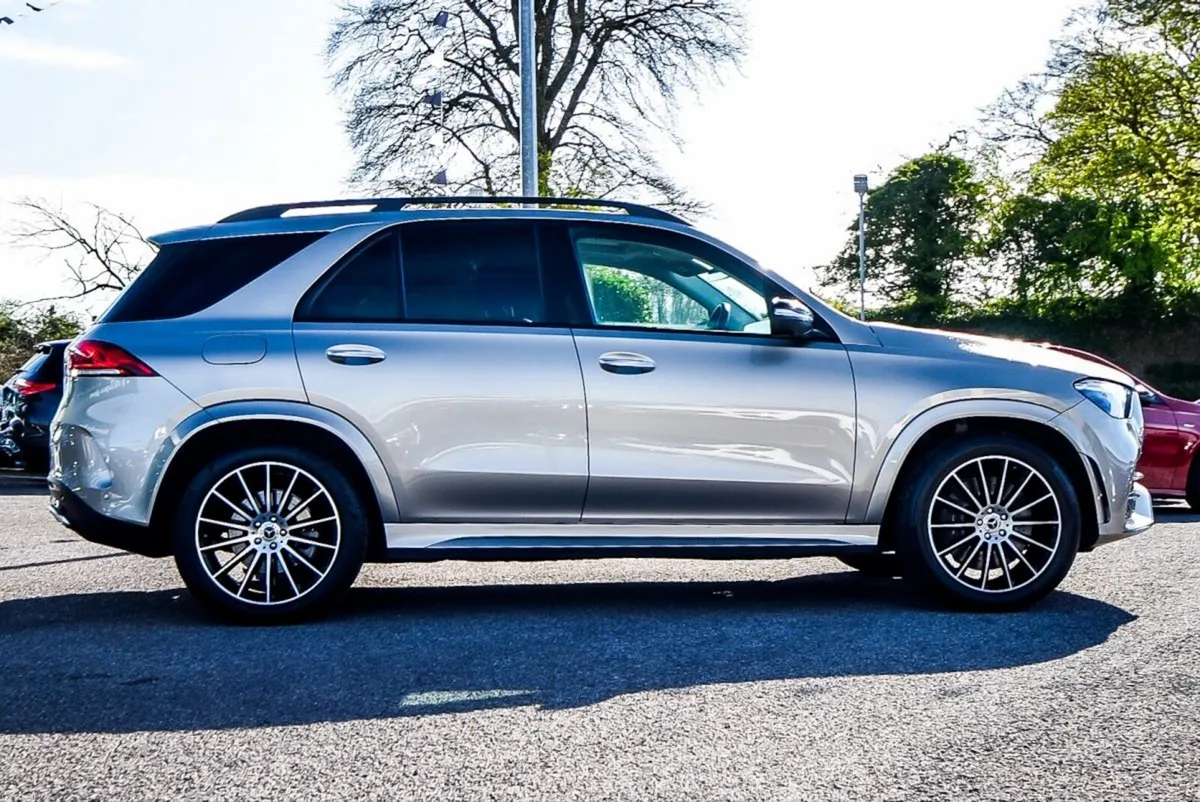 Mercedes-Benz GLE 350de AMG 4Matic Night Pack 316b - Image 4