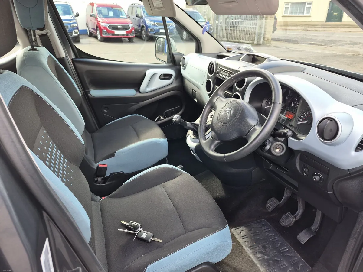 Citroen Berlingo Lowered Floor Wheelchair Access - Image 6