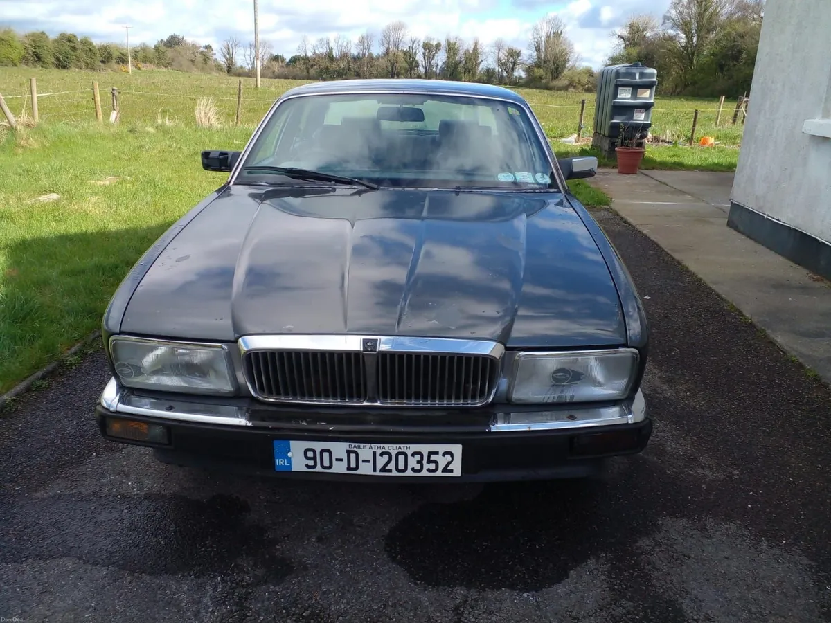 Jaguar XJ40 1990 - Image 1