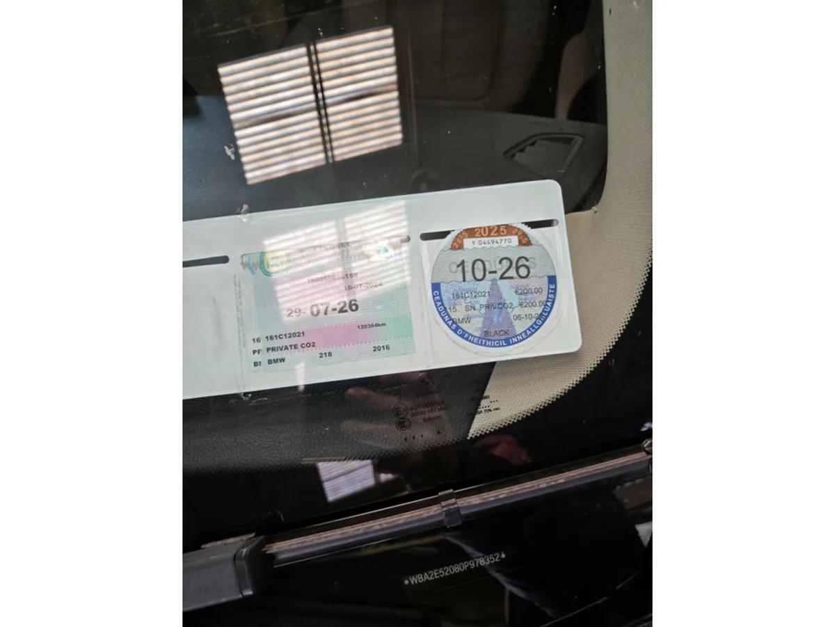 BMW 2-Series 218D LUXURY ZL2K 4DR// FULL BEIGE LEA - Image 3