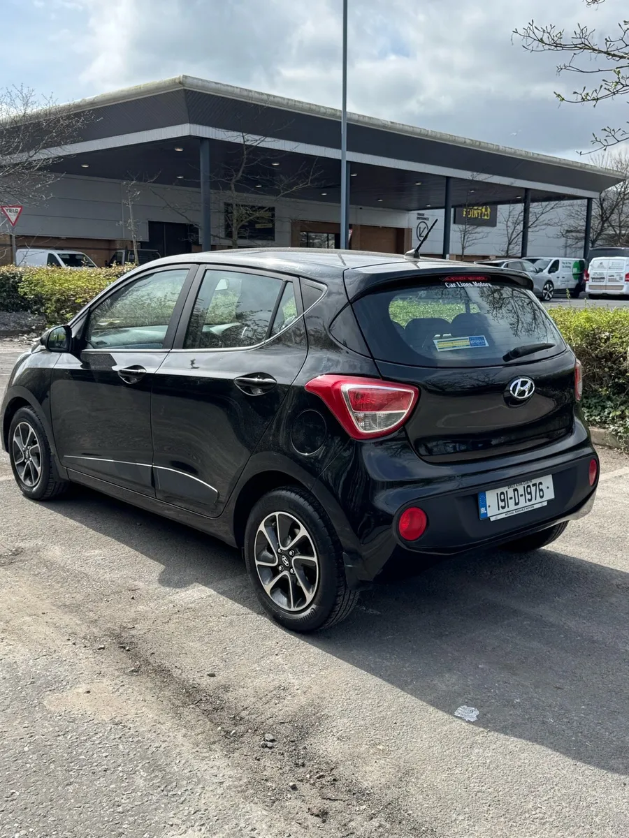 Hyundai i10 Deluxe Automatic 26k km - Image 3