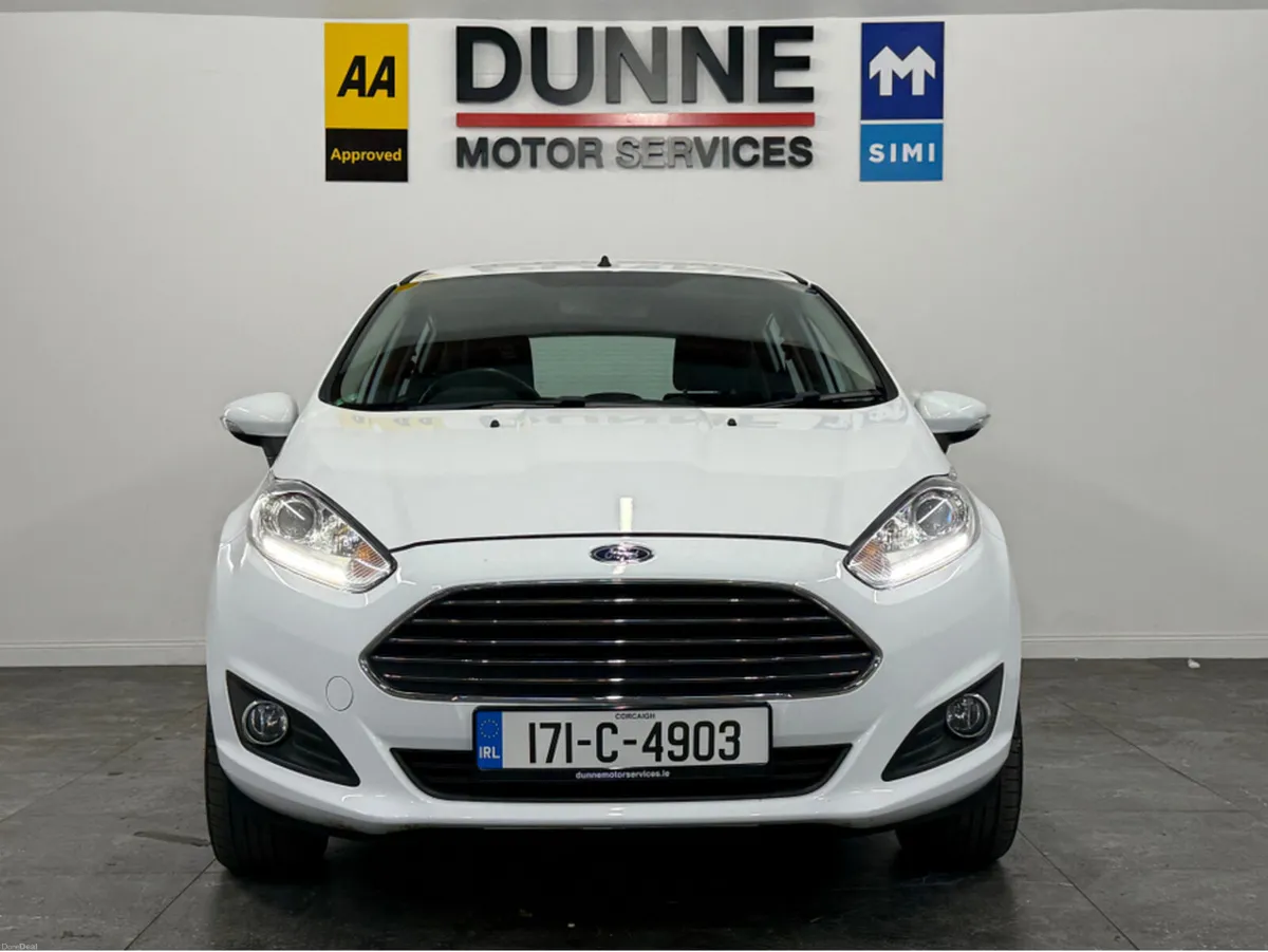 Ford Fiesta **TITANIUM EDITION **MULTIPLE SERVICE - Image 3