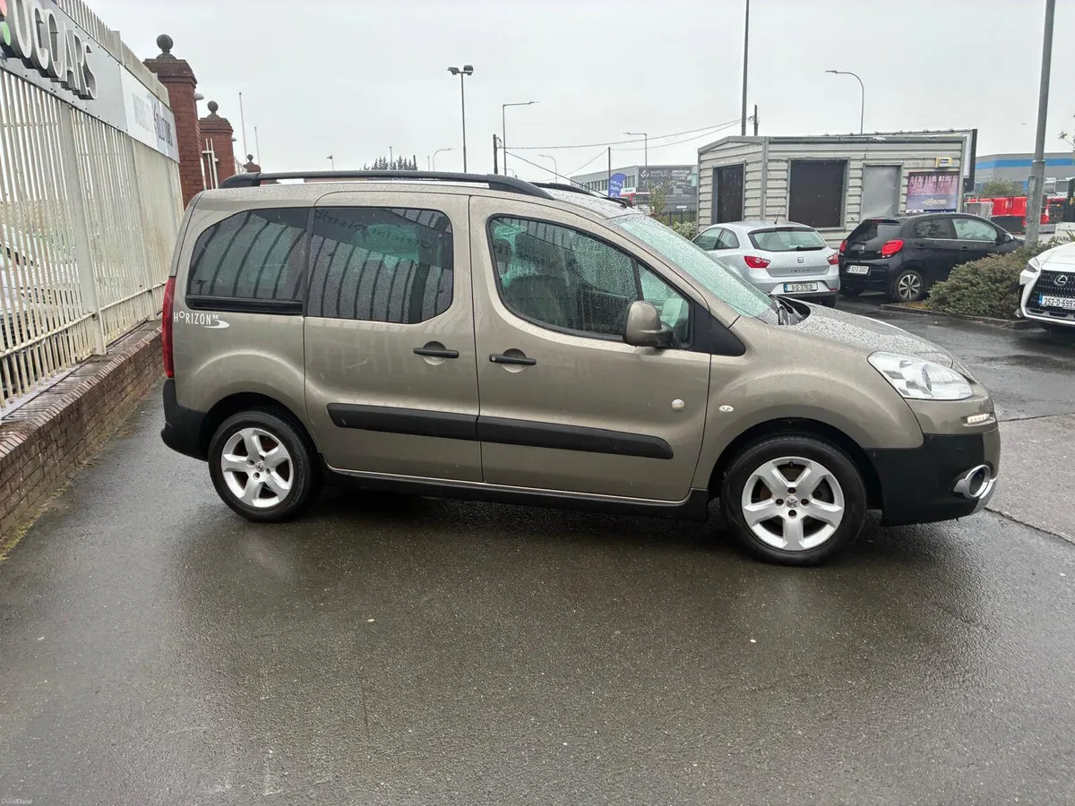 2015 Peugeot Partner Tepee Outdoor - 5 seats + wc - Image 4