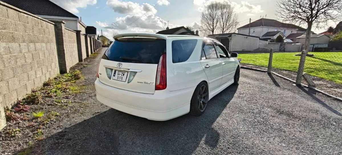 Toyota Mark II Blit - Image 2