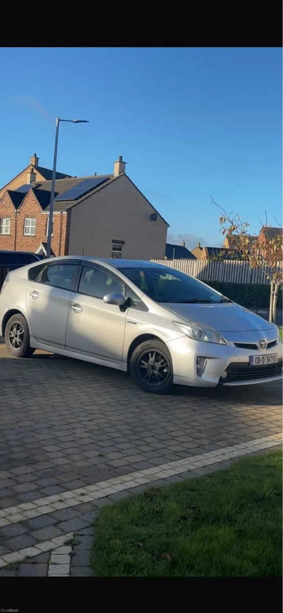Toyota Prius 2013 Hybrid -New Battery - Automatic - Image 1