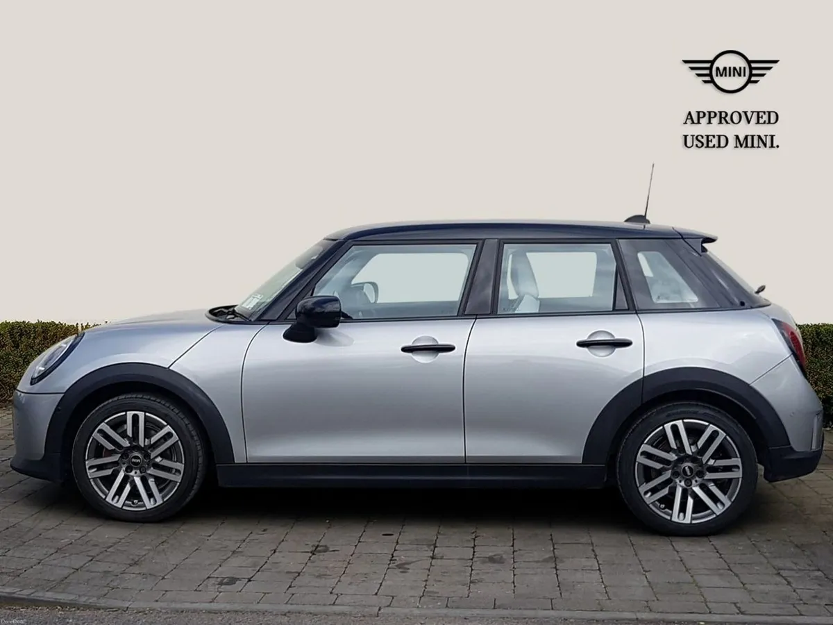 Mini Cooper Cooper Classic Auto - Image 3