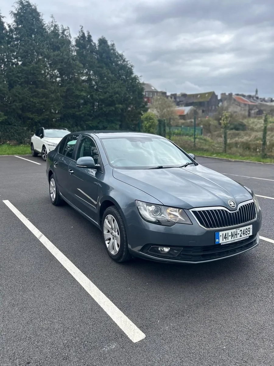 Skoda Superb 2014 - Image 1