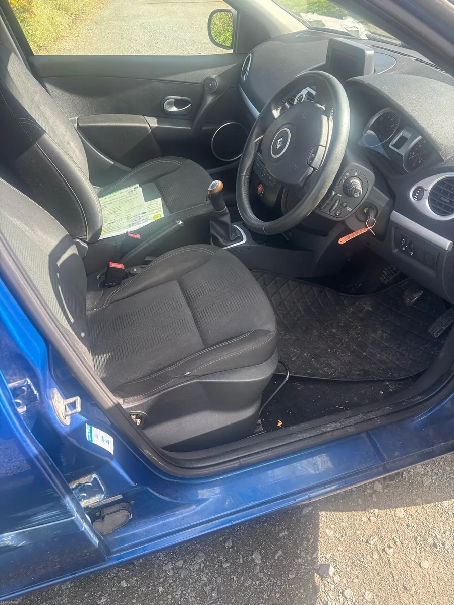 Renault Clio - Image 4