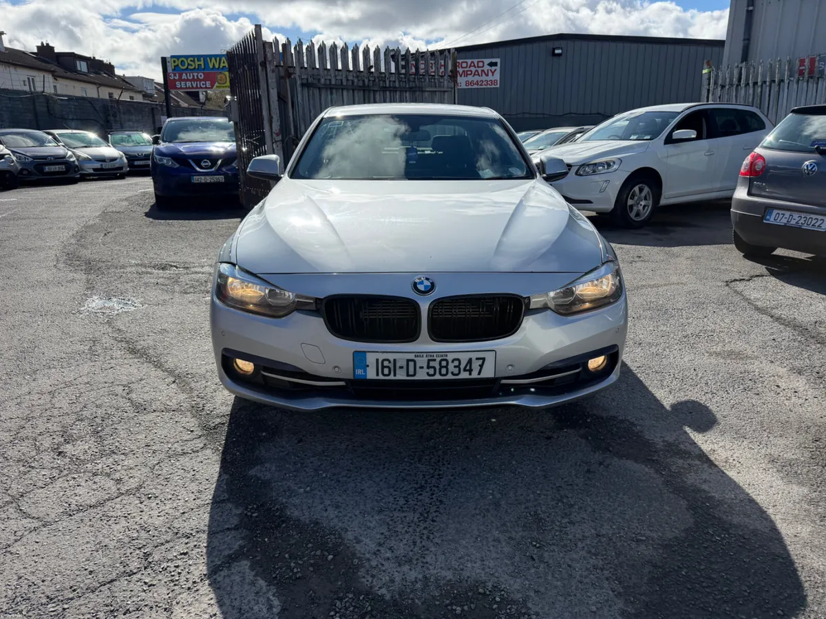 BMW 3-Series 2016 330e in top condition €9950 - Image 3