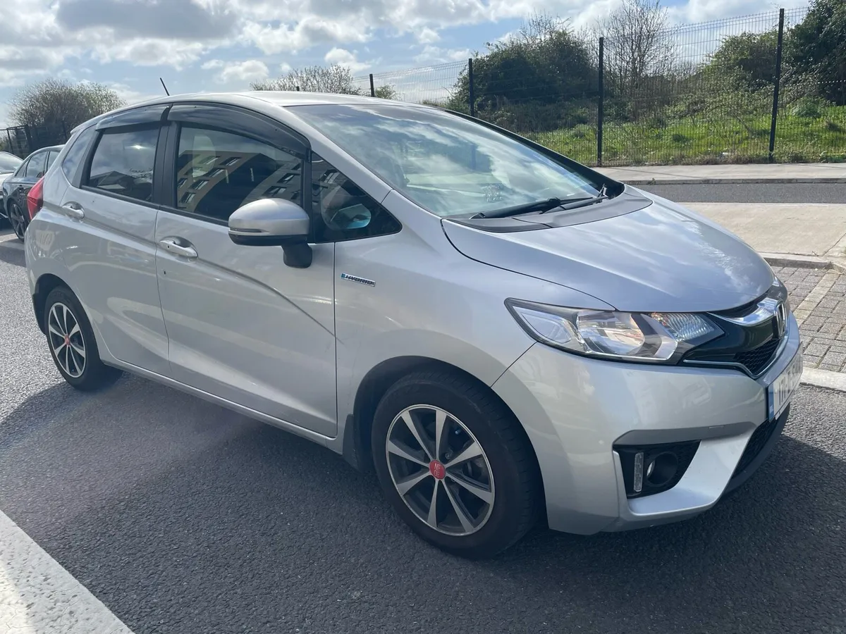 2017 Honda Fit/Jazz Hybrid 1.5 Auto Low KM - Image 4