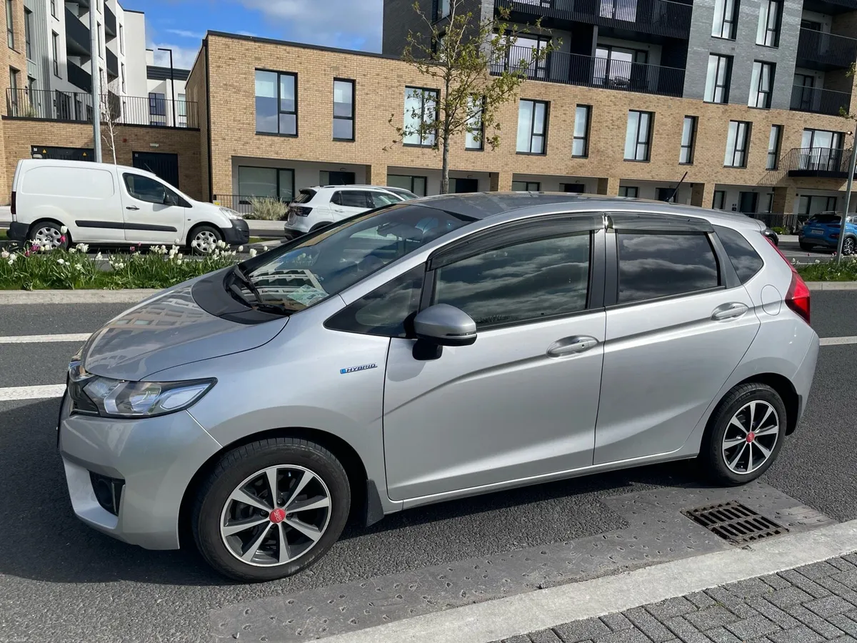 2017 Honda Fit/Jazz Hybrid 1.5 Auto Low KM - Image 2