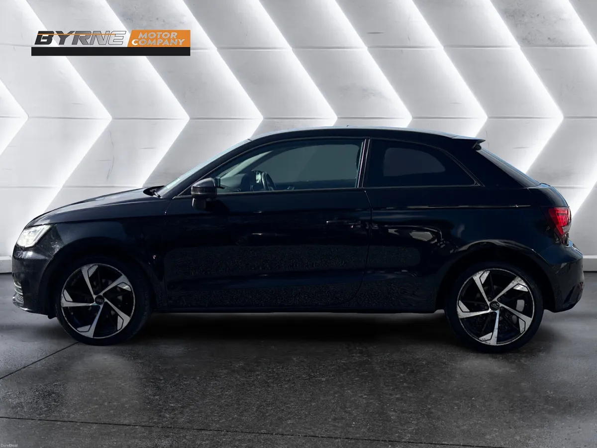 AUDI A1 1.0 TFSI AUTO 2015 - Image 2