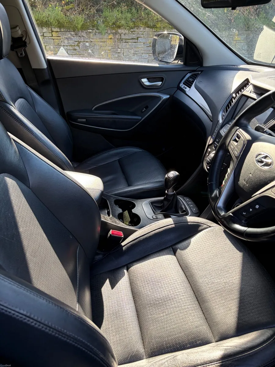 Hyundai Santa Fe 2013 - Image 4