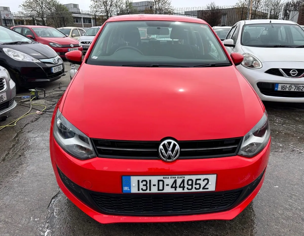 Volkswagen Polo 2013 Automatic/ only 32k km. - Image 3