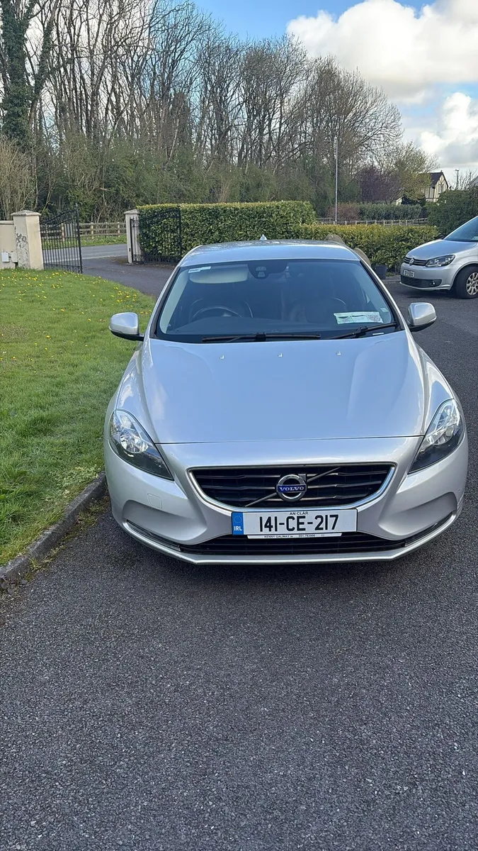 142 VOLVO V40 1.6 Diesel - Image 1