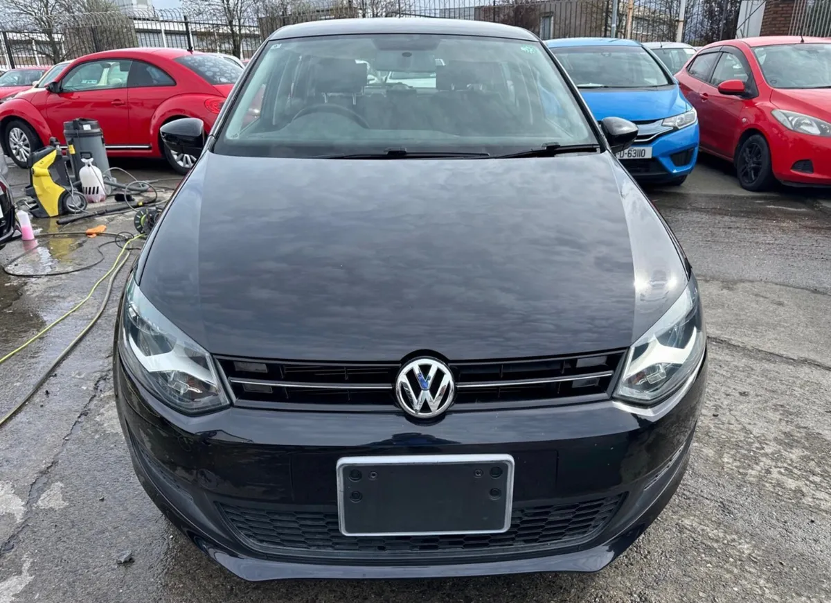 Volkswagen Polo 2013 Automatic/ only 64532km. - Image 3