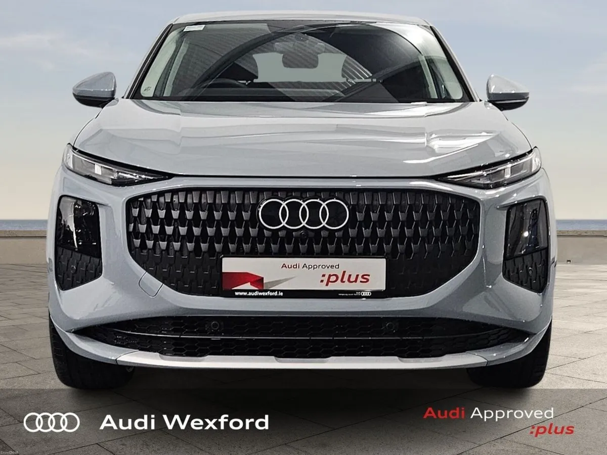 Audi Q3 Audi Q3 Sportback SE e-hybrid 200 kW S tro - Image 3