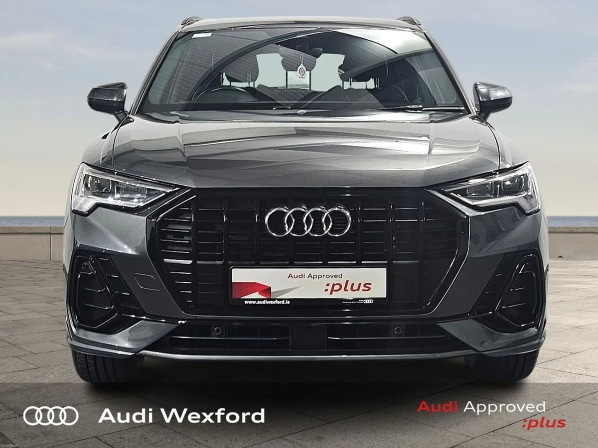 Audi Q3 45 TFSI E S Tronic S line Black Edition €3 - Image 2