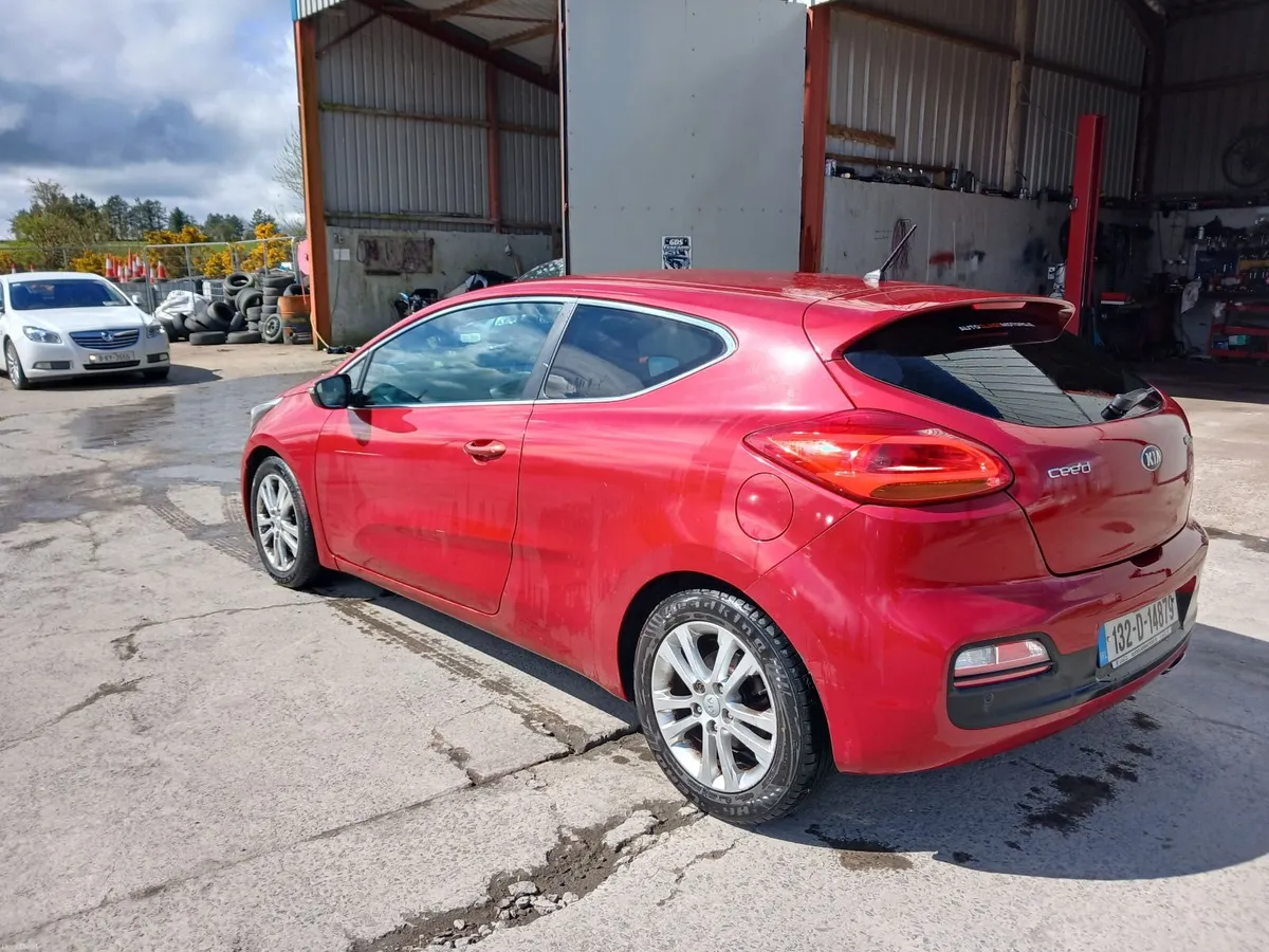 Kia Ceed 2013 - Image 4