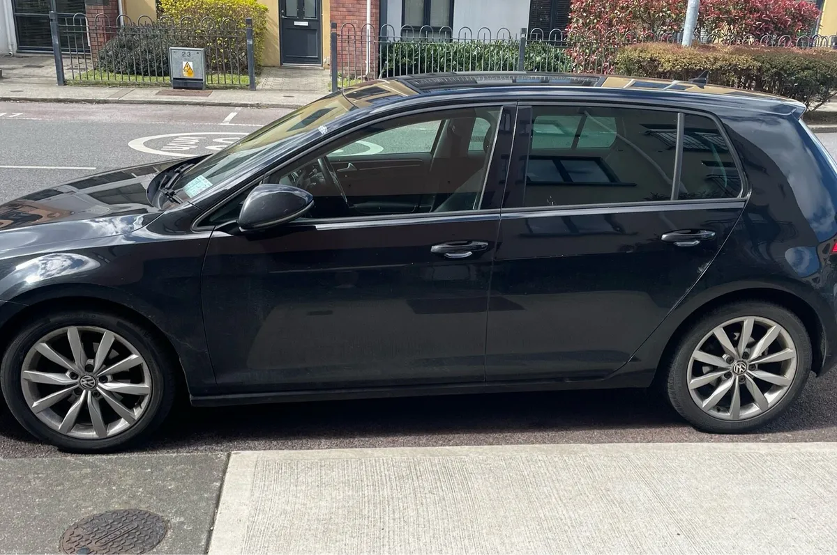 161 VW Golf Highline 1.6TDI 5DR - Image 2