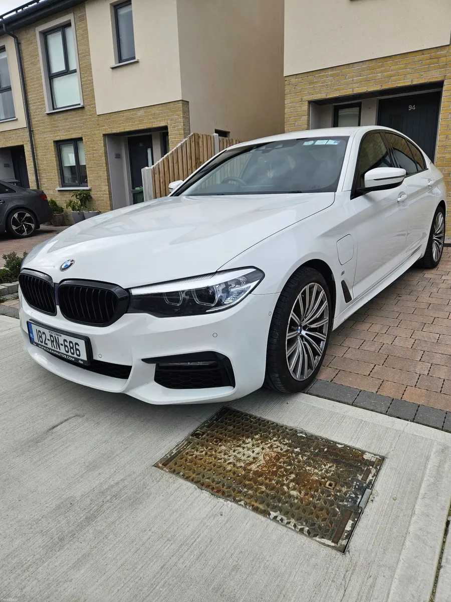 BMW 5-Series 2018 - Image 2