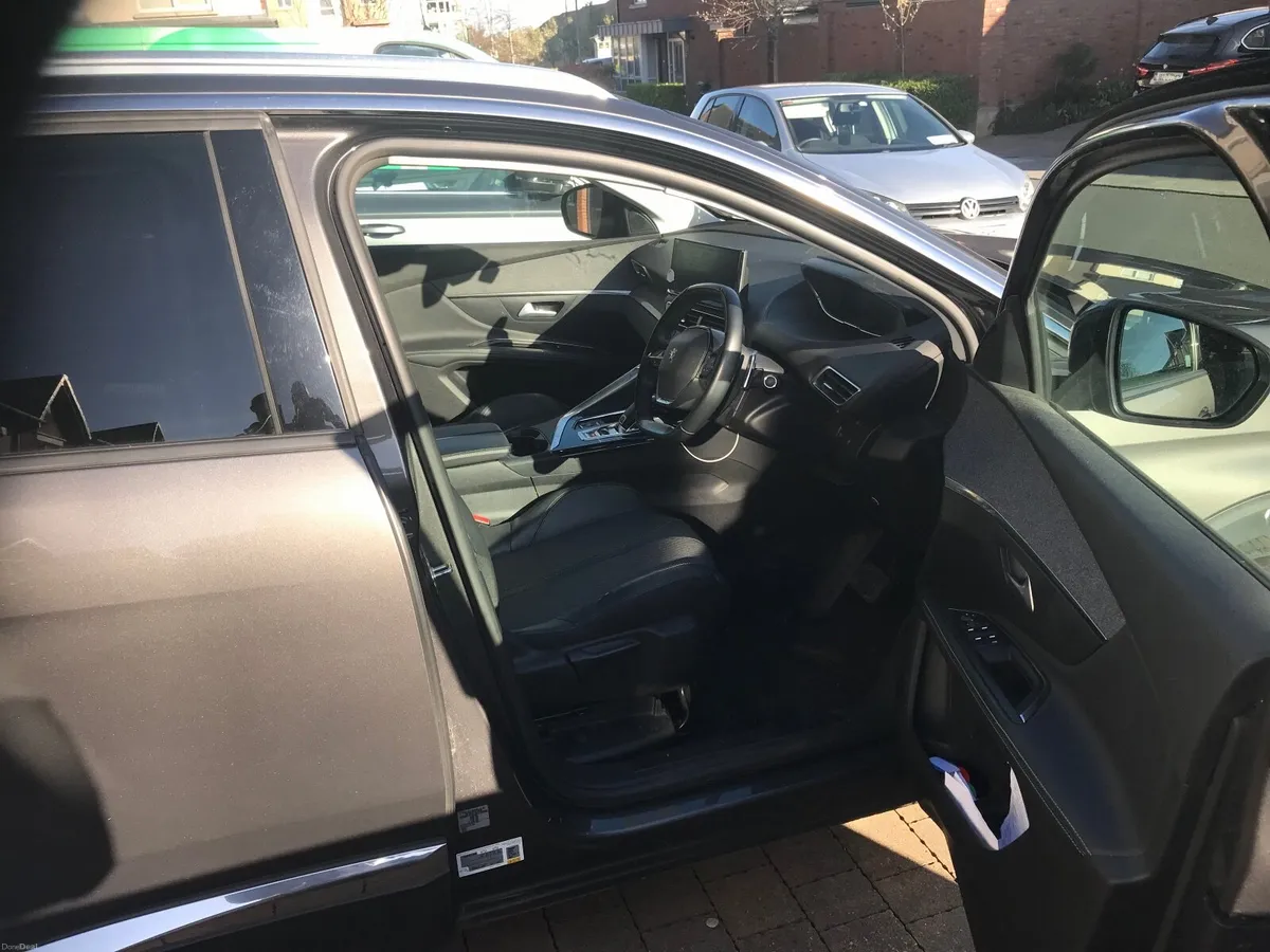 Peugeot 5008 2021 - Image 3