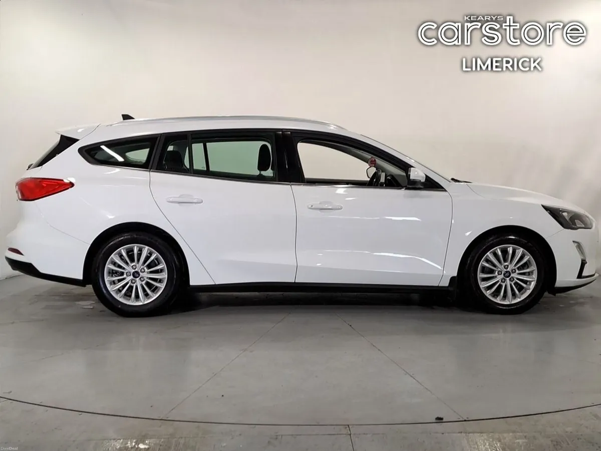 Ford Focus 1.0T EcoBoost Hybrid 125PS Titanium - Image 2