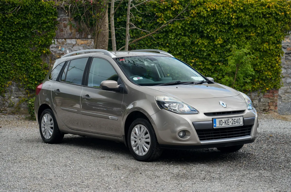 2010 Renault Clio 1.5 Diesel Manual Estate - Image 1