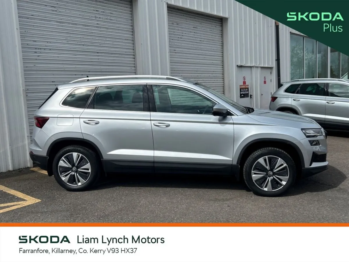 Skoda Karoq AMBITION 2.0 TDI 115 BHP ***WITH TOW B - Image 6