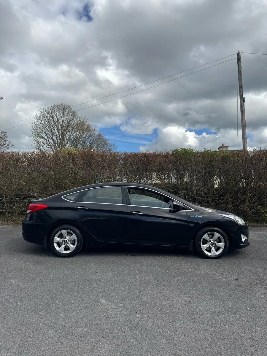 2012 Hyundai i40 Diesel - Image 2