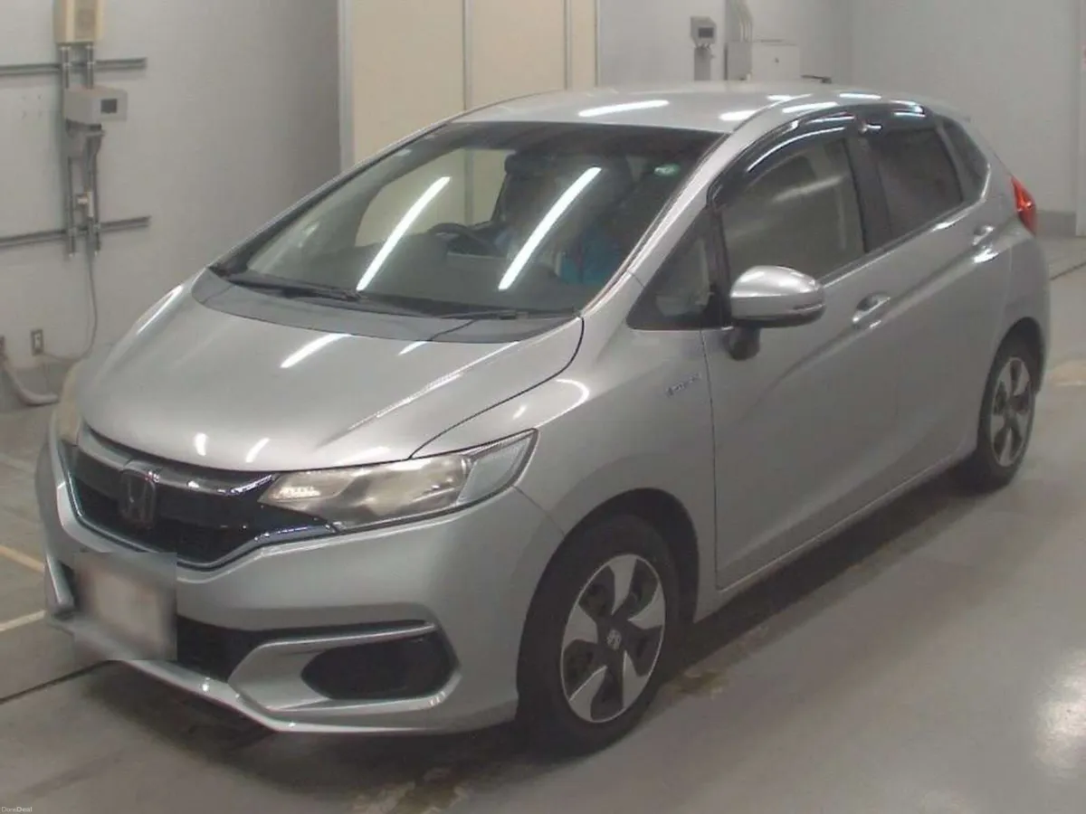 182 Honda Fit Hybrid immaculate condition - Image 1