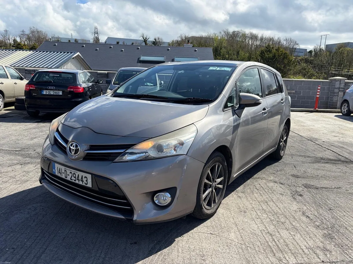 Toyota Verso 2014 low km - Image 1