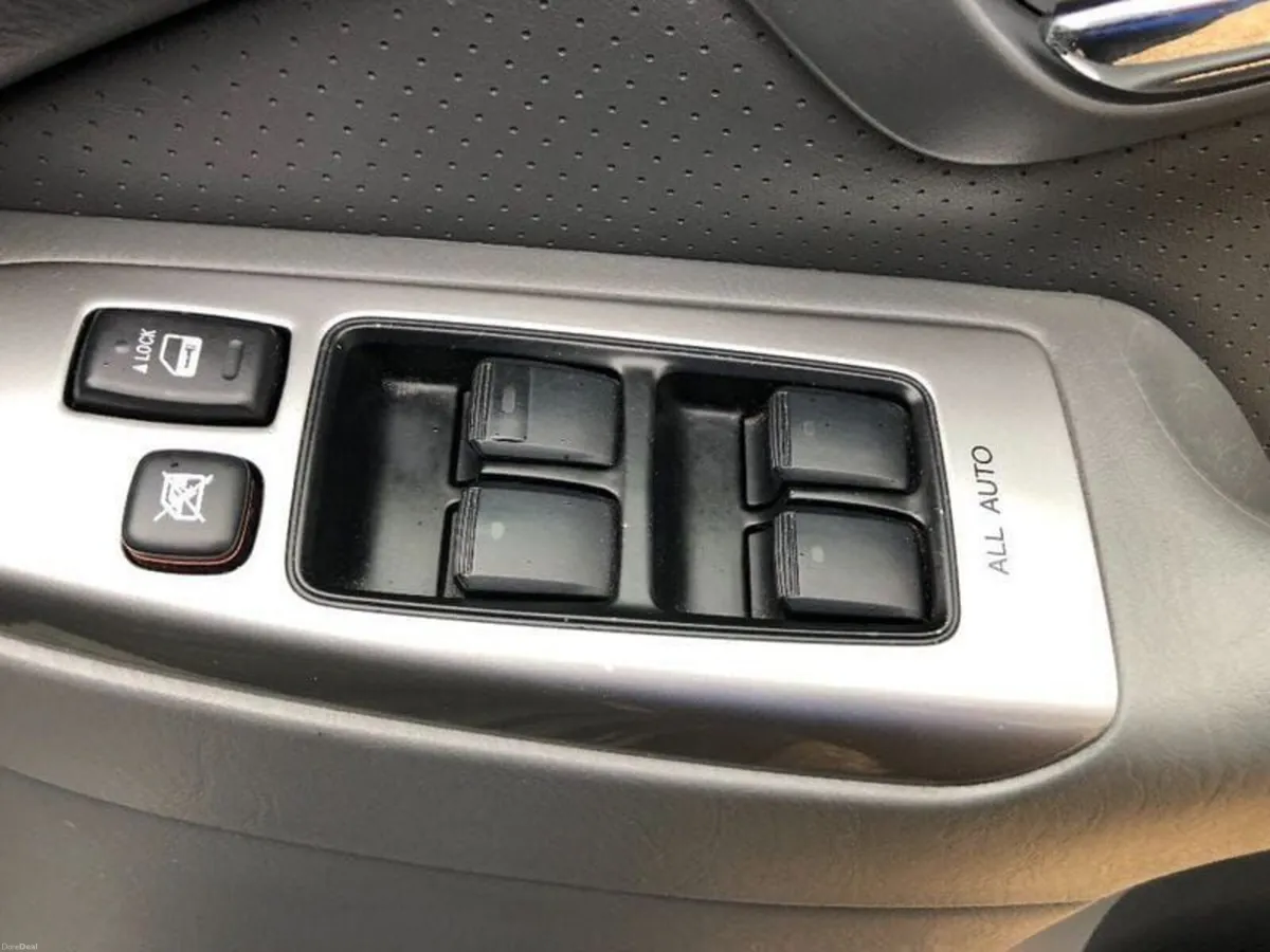 Toyota Land Cruiser 2009 - Image 4