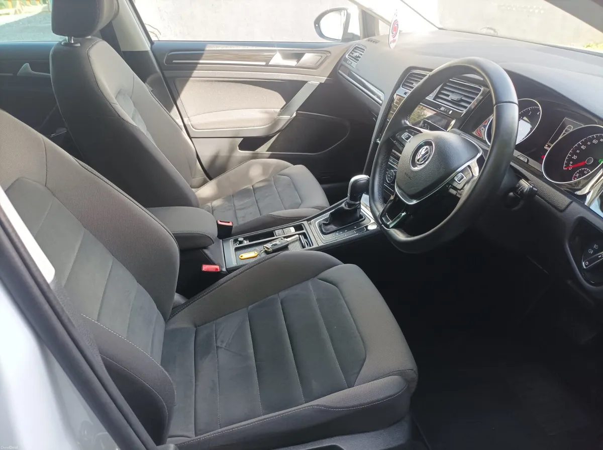 Volkswagen Golf 1.4 TSI Highline Automatic, 2018 - Image 3