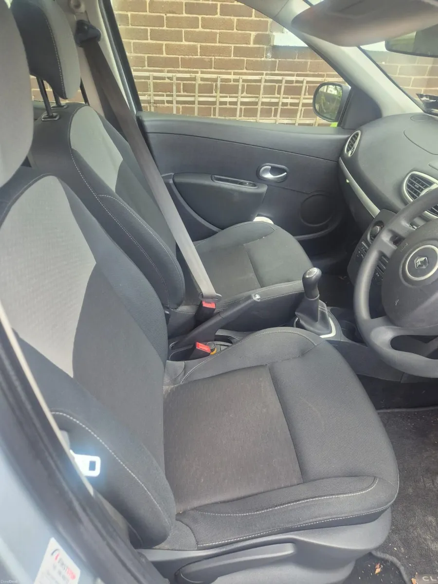 Renault Clio 2010 - Image 4