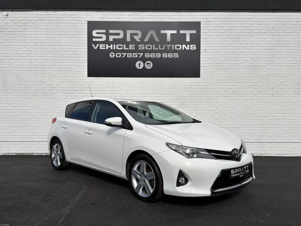 2013 Toyota Auris 1.6 V-Matic Sport *NI CAR* - Image 1