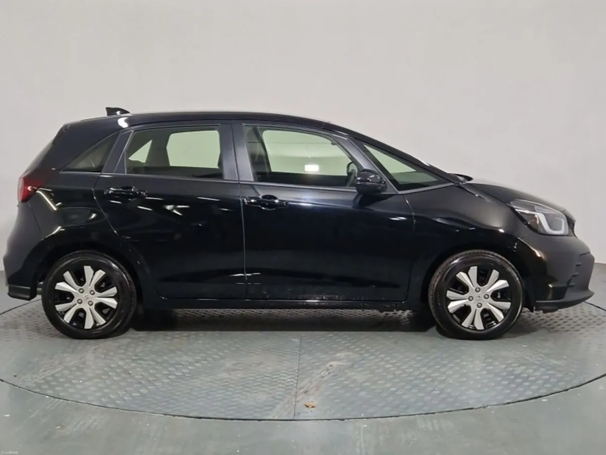 Honda Jazz Ex-DEMO 1.5i-MMD HEV Elegance Auto - Image 3