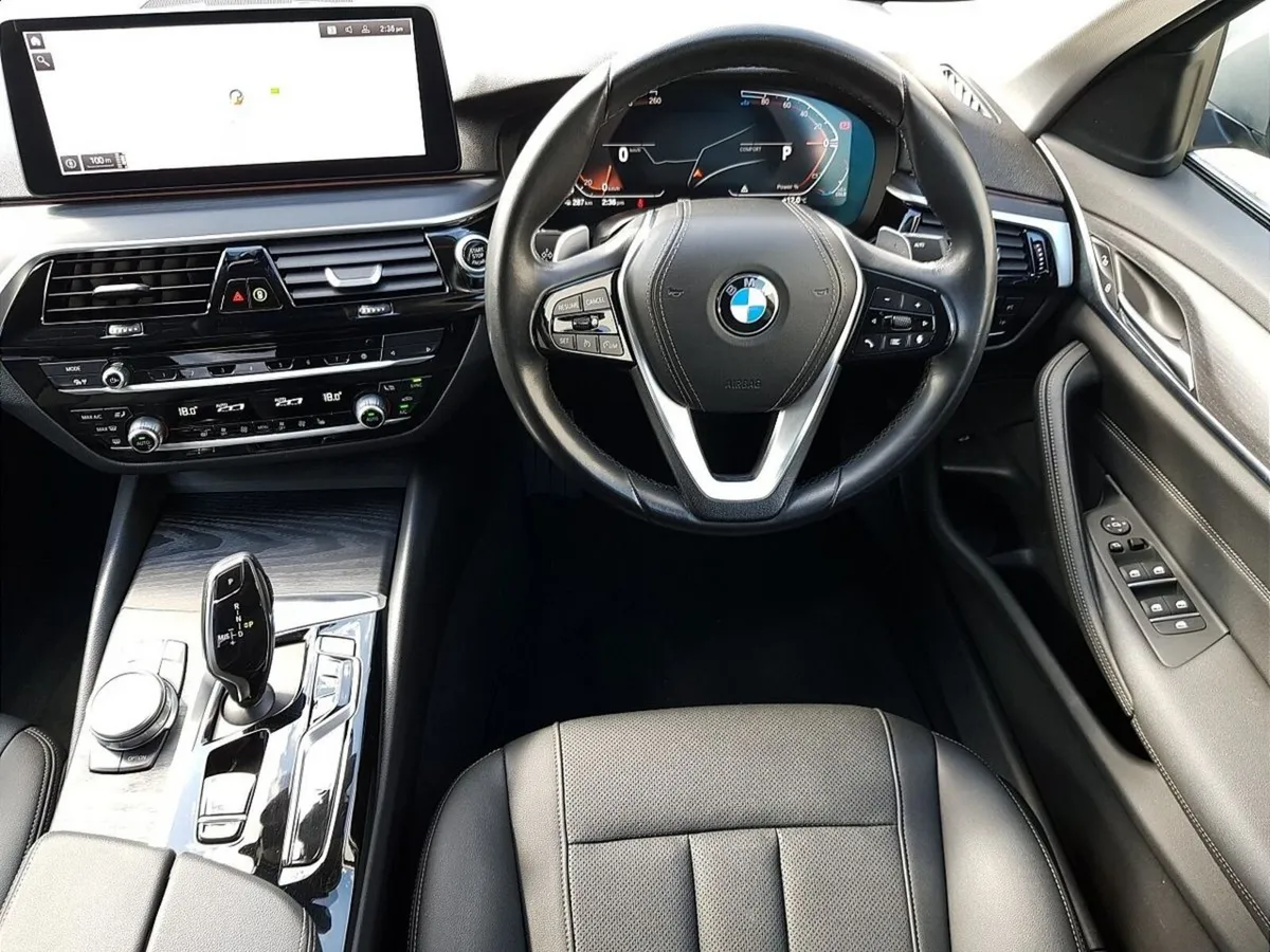 BMW 5-Series 520d SE - Image 5