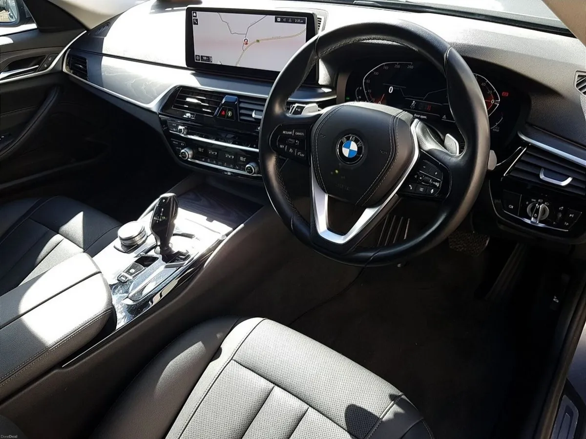 BMW 5-Series 520d SE - Image 6