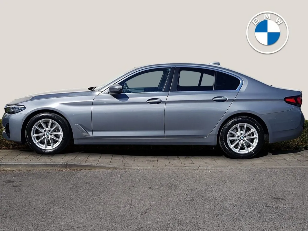 BMW 5-Series 520d SE - Image 3