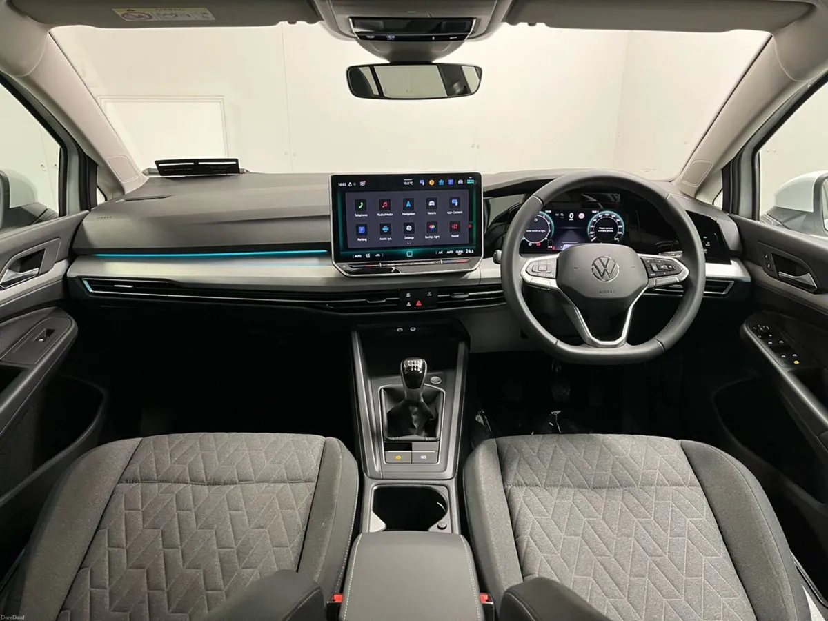 Volkswagen Golf Edition 75 1.5TSI 116BHP - Reversi - Image 4