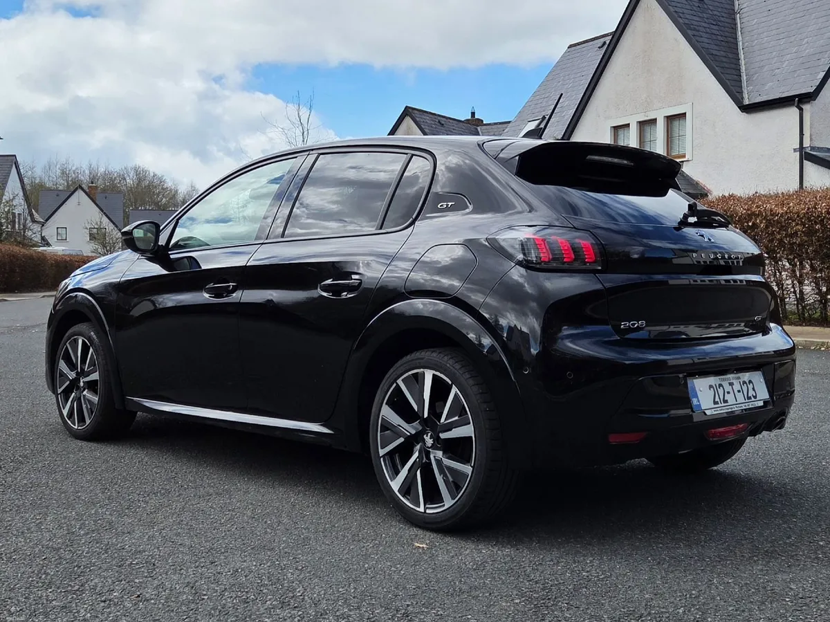 Peugeot 208 GT - Image 1