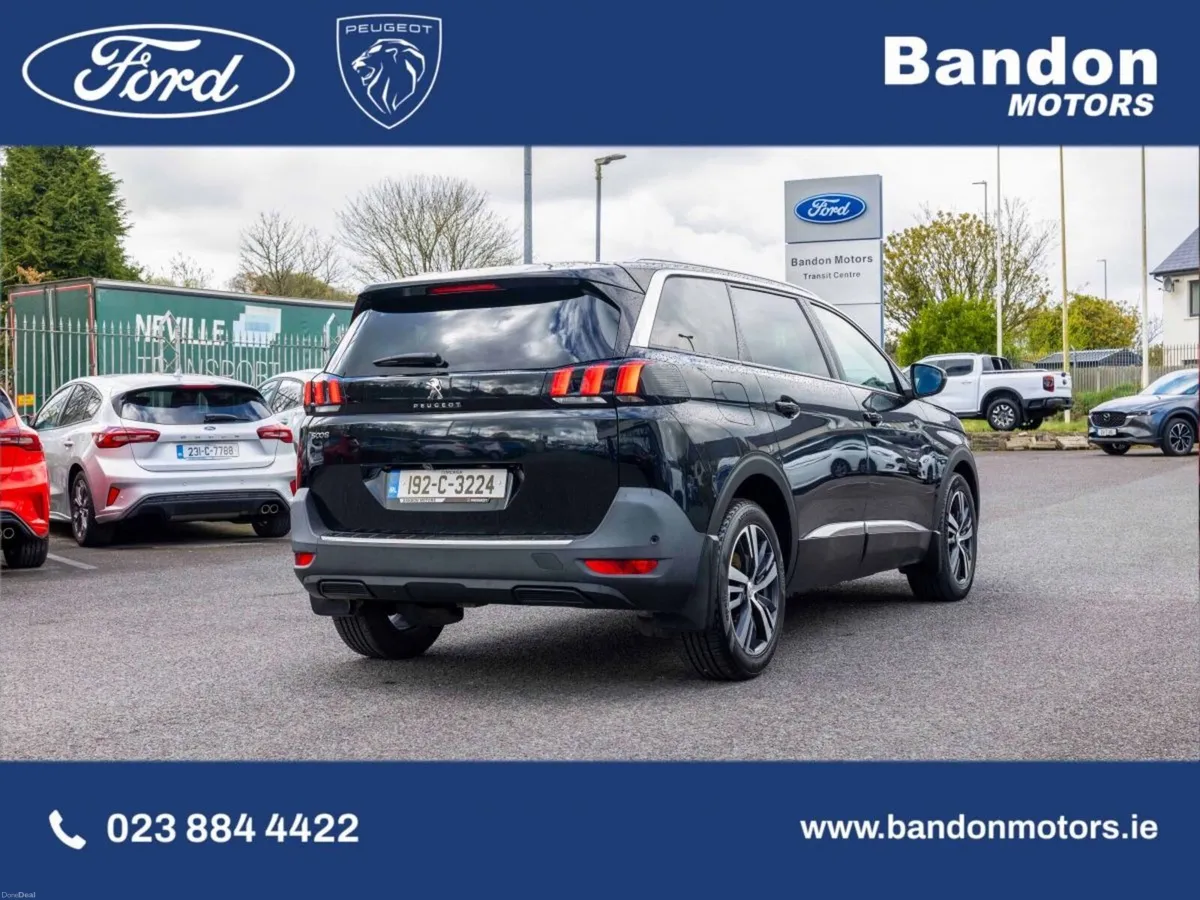 Peugeot 5008 1.5 BlueHDi 130bhp Allure Auto - Image 3