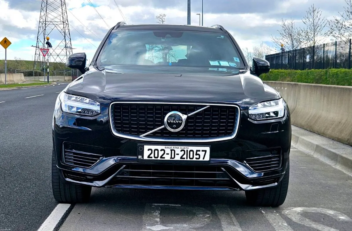 Volvo XC90 R-Design T8 2020 (202) NOT IMPORTED! - Image 1