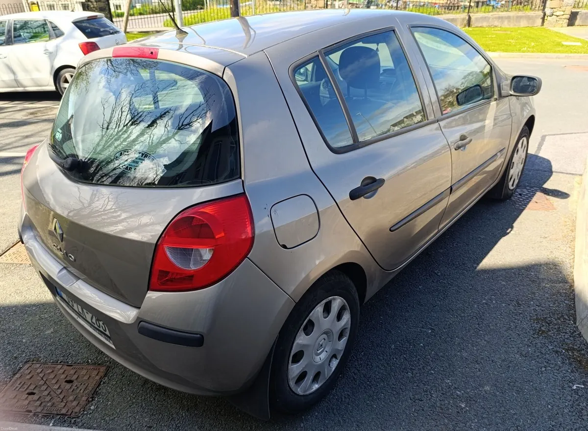 Renault Clio 2009 (NCT 01/27) - Image 4