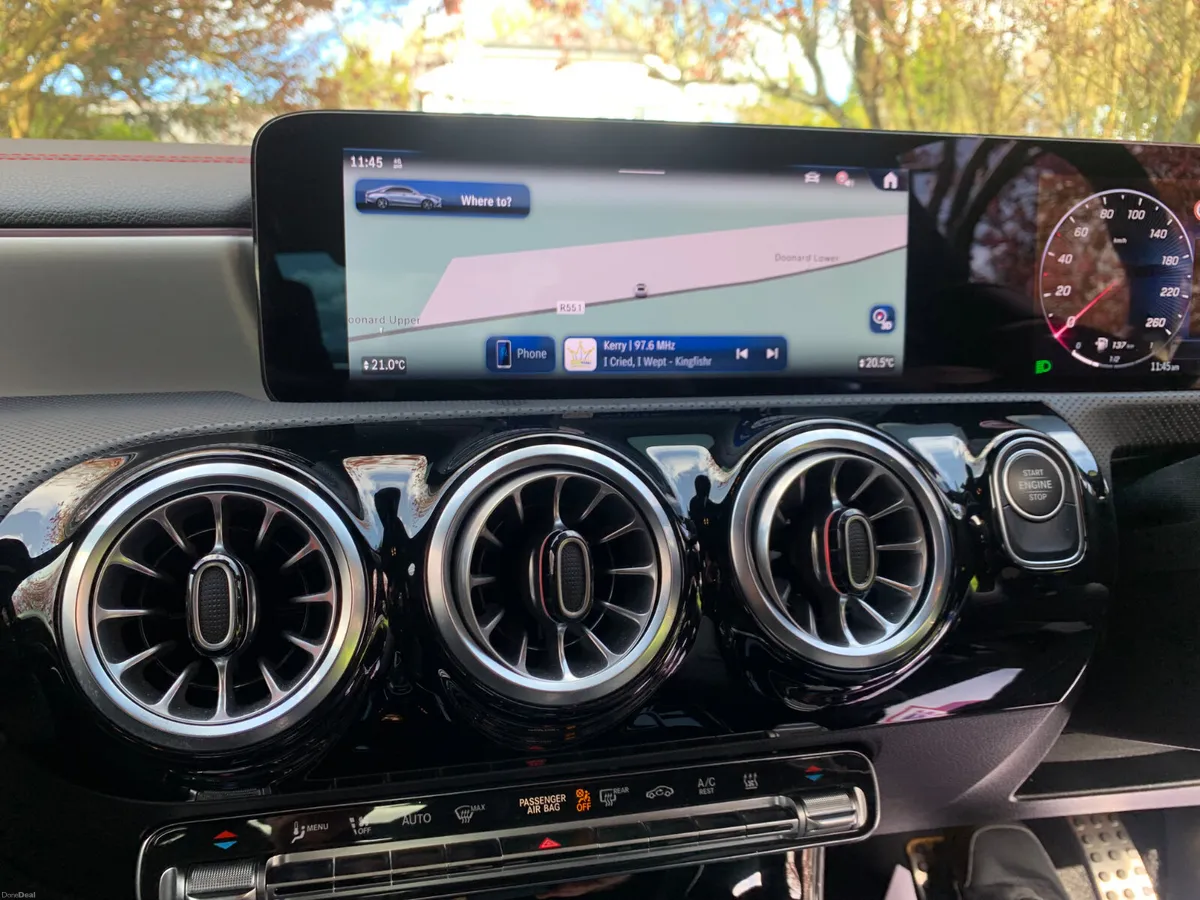 Mercedes-Benz CLA 250e. AMG. 2024 - Image 3